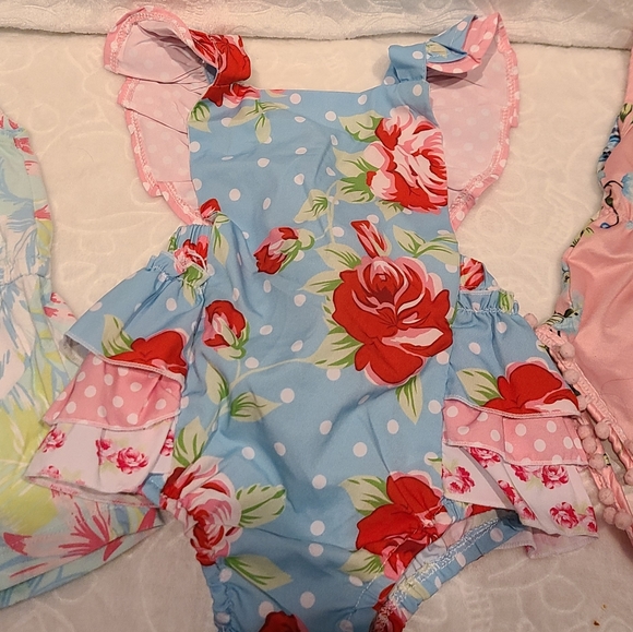 Lot of 3 Summer Rompers - Picture 3 of 5